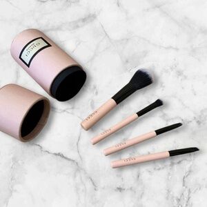 Gucci Beauty Pink Mini Makeup Brush Set